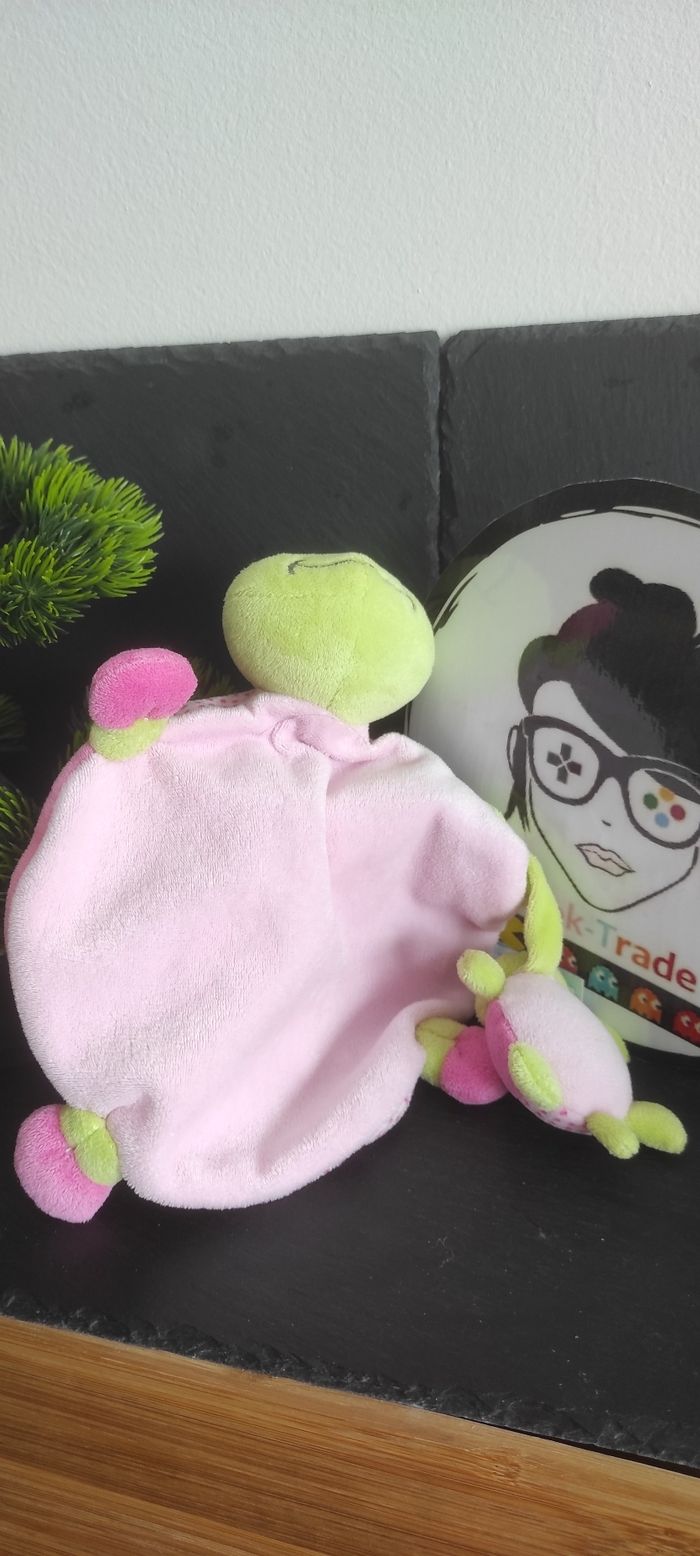 Doudou tortue verte rose pois baby nat maman bébé fleur cad3709023 Rond - photo numéro 2