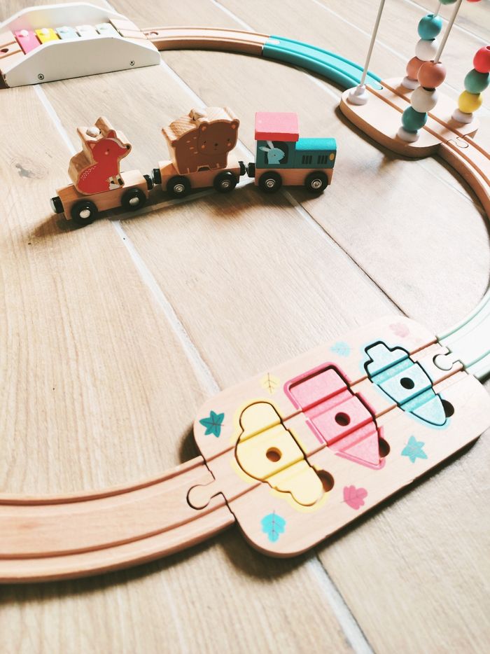 🚂Mon premier circuit de train en bois 5 en 1 marque Vertbaudet - photo numéro 2