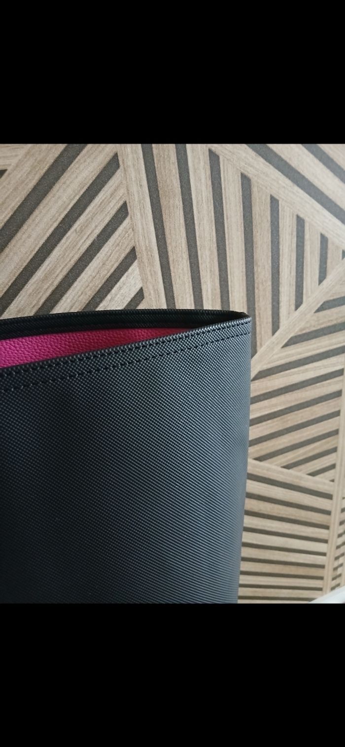 Sac a main noir et fuchsia réversible lacoste - photo numéro 3