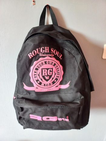 Sac à dos noir et rose