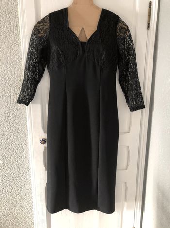 AN117- Robe noire dentelle T 46