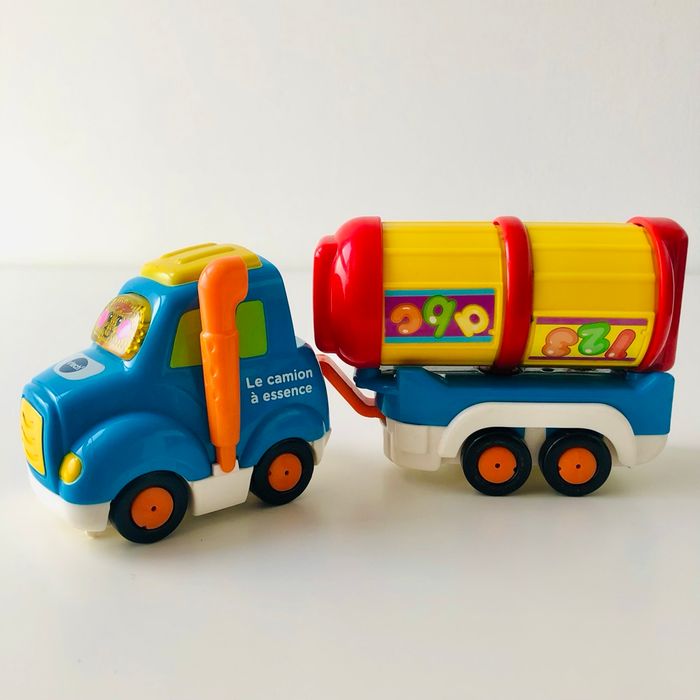 Camion interactif avec remorque Tut tut bolides vtech - photo numéro 2