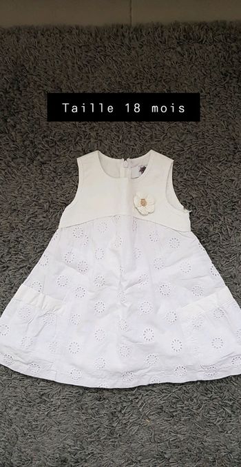 Robe taille  18 mois