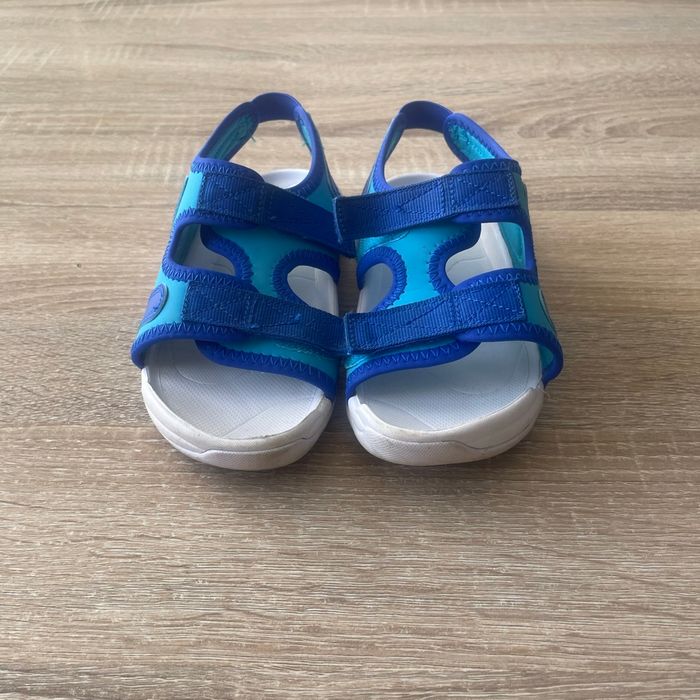 Vend claquette Nike taille 31 - photo numéro 2