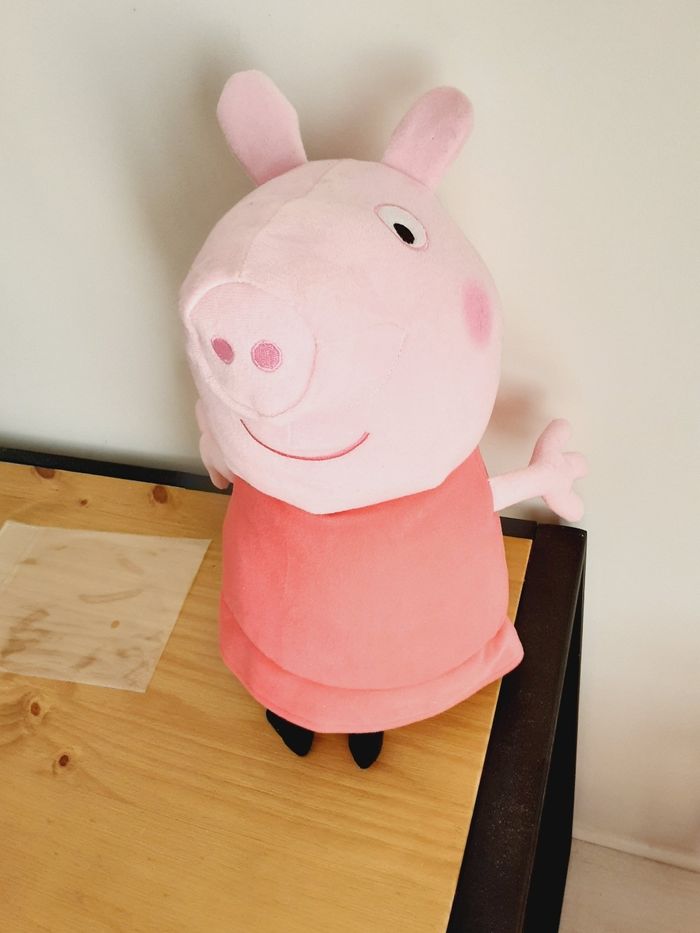Grande Peluche Peppa Pig 45 cm neuve - photo numéro 6