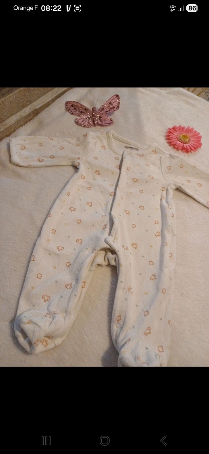 Pyjama bébé taille 3 mois - photo numéro 1