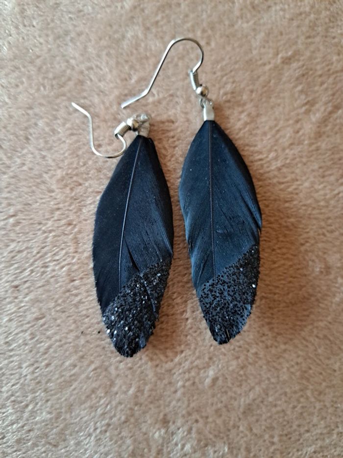 Boucles d'oreilles femme plumes noires - photo numéro 1