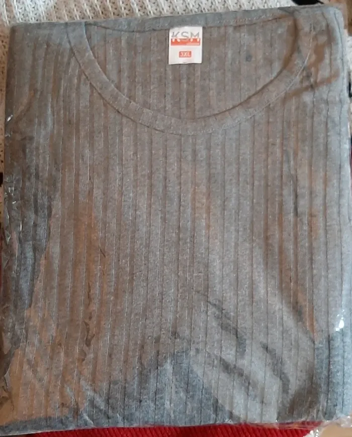 Ensemble pantalon tee shirt gris - photo numéro 2