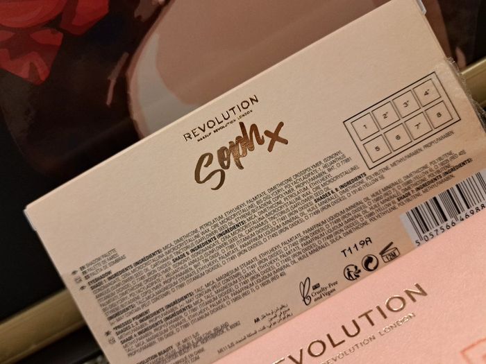 Revolution : palette soph x : mini Spice (neuve) - photo numéro 8