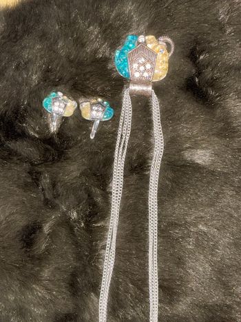 Collier & boucles d’oreilles