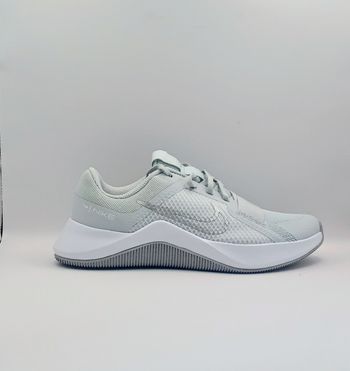 Nike mc trainer 2 neuves taille 36.5