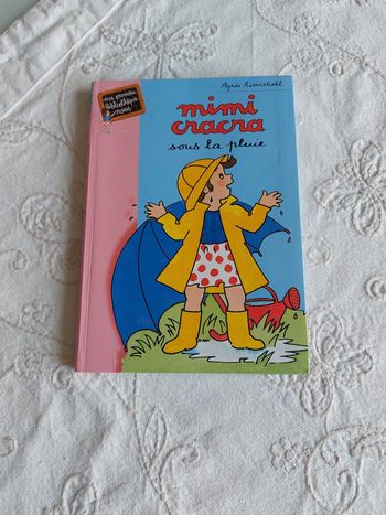 Livre mimi cracra sous la pluie