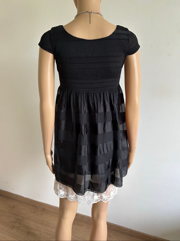 Robe courte noire et blanche Molly Bracken taille M TBE - photo numéro 5
