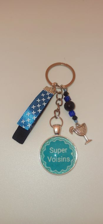 Porte clé message bijoux de sac " Super voisin"