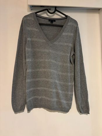 Jolie pull col V Tommy Hilfiger taille 38-M très bon état