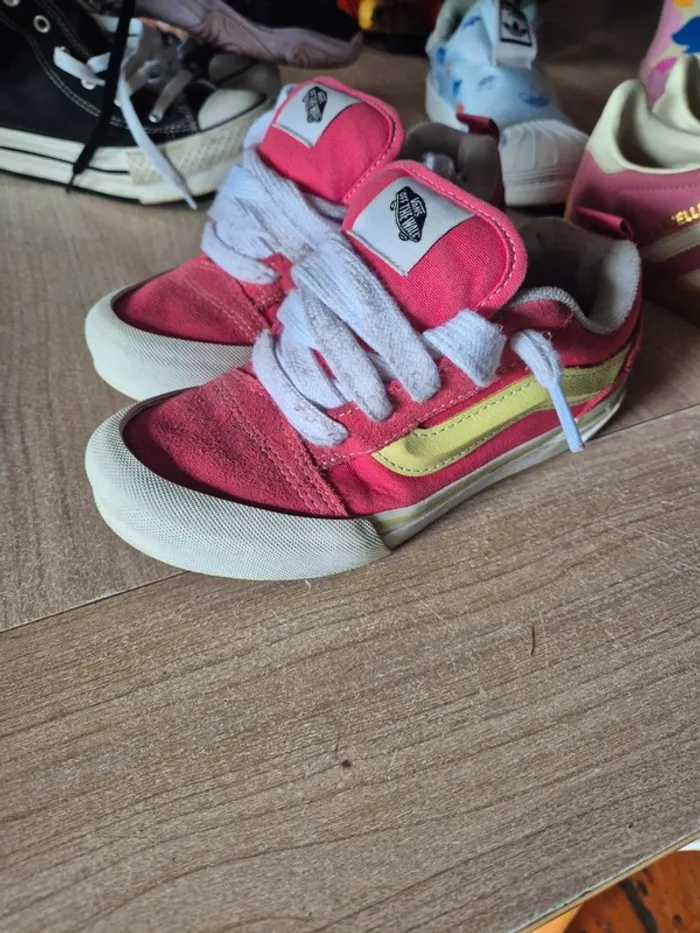 Basket vans