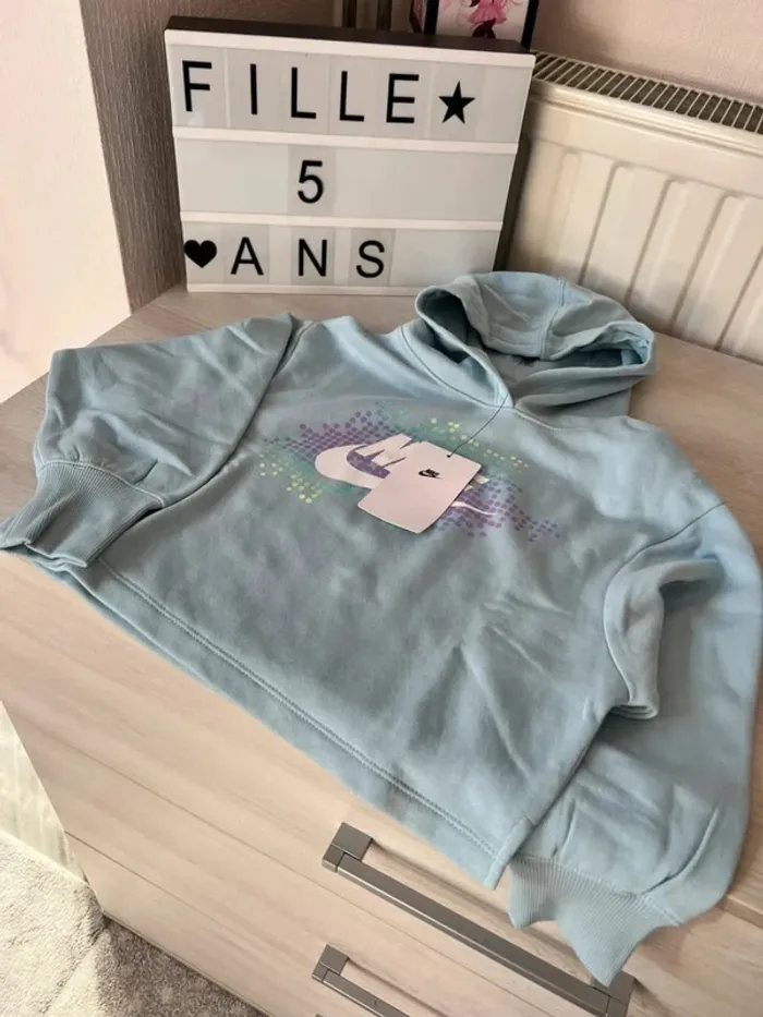 Pull neuf Nike 4-5 ans
