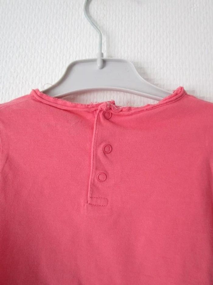 T-shirt corail col tunisien Obaïbi 6 mois TBE - photo numéro 6
