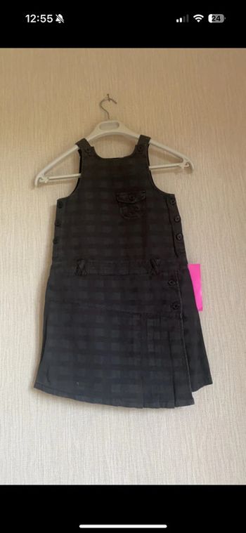 Robe tape a l’oeil neuve