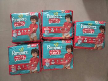 Lot de couches pants
