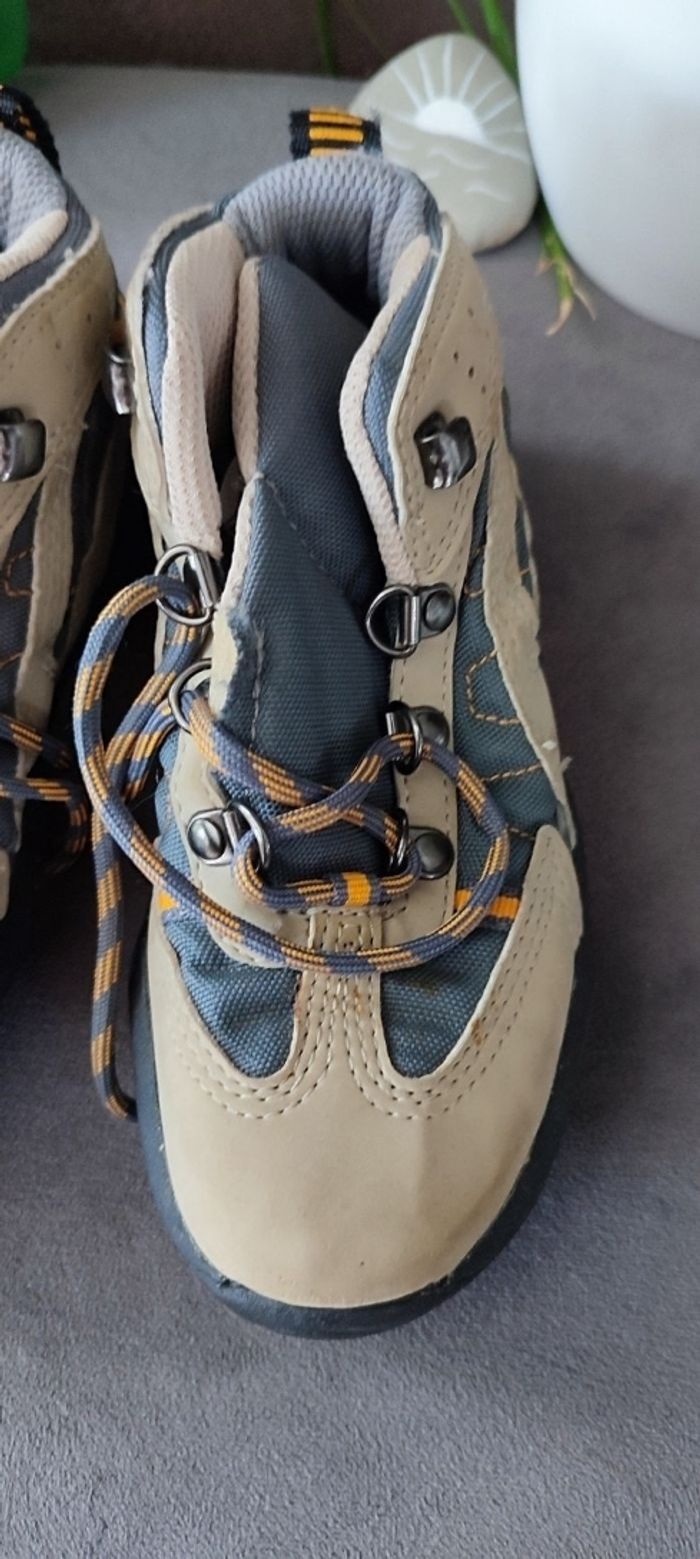 Chaussures de randonnée taille 30 Quechua - photo numéro 5