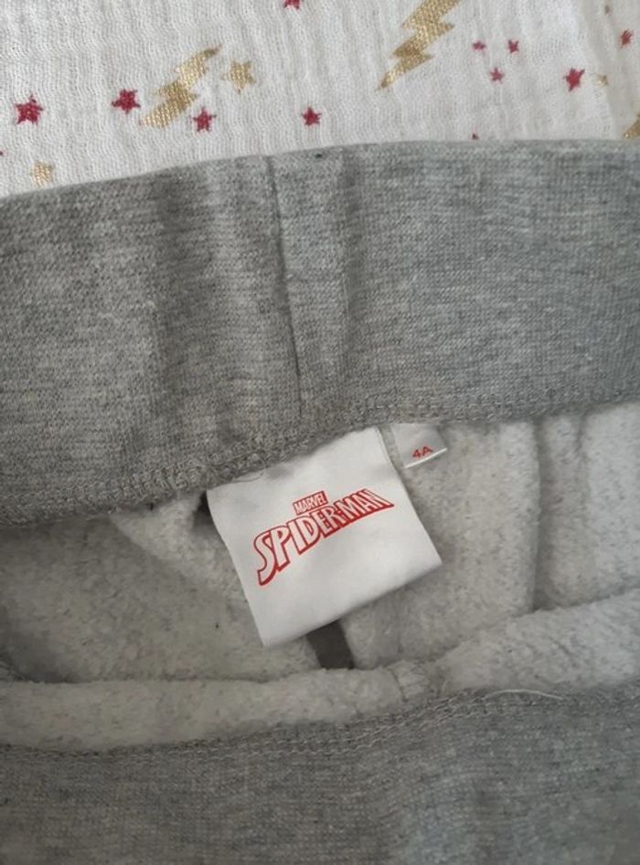 Pantalon Spiderman 4 ans - photo numéro 4