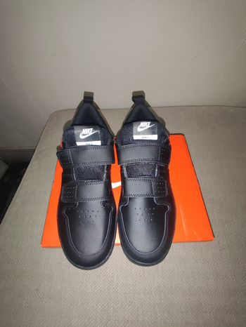 Basket Nike taille 34