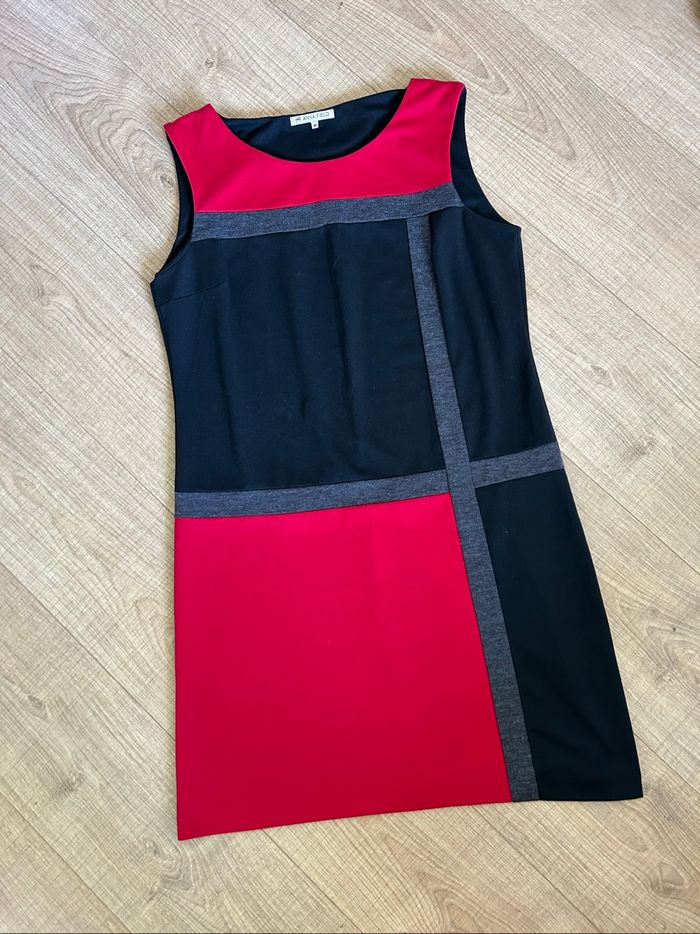Robe noire et rouge sans manches Anna Field taille 40 bon état - photo numéro 7