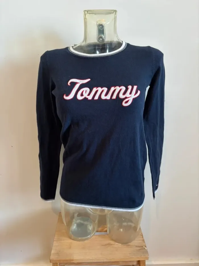 Pull Tommy Hilfiger taille XS