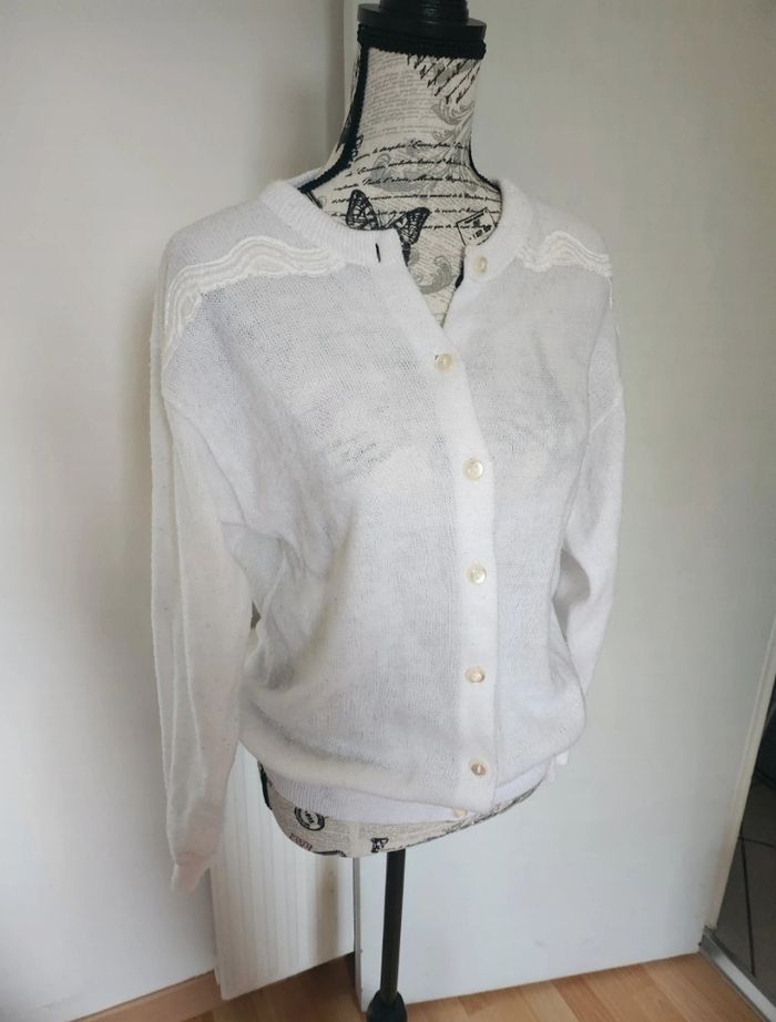 Superbe Gilet Blanc brodé Vintage taille 42 44