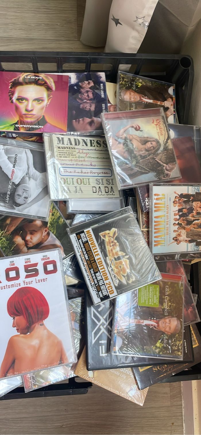 Lot revendeur cd et dvd