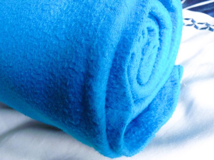 Couverture polaire Bebe Confort enfant plaid puericulture bleu TBE - photo numéro 2