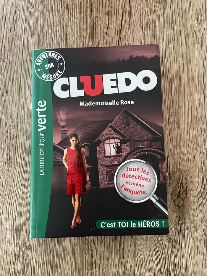 Livre Cluedo mademoiselle Rose