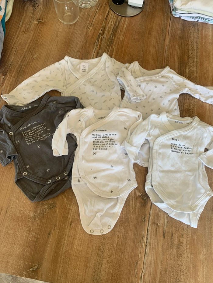 Lot de 5 bodys 1 mois mixte