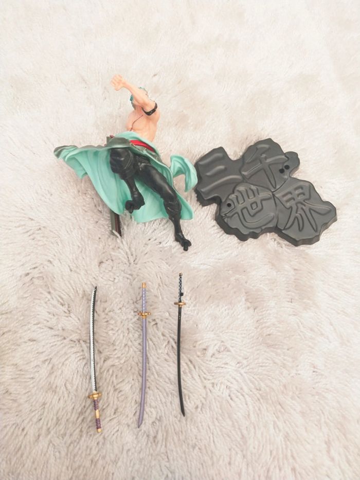 Lot de 2 Figurines sur Socle (Demon Slayer & One Piece) 🎌 - photo numéro 7