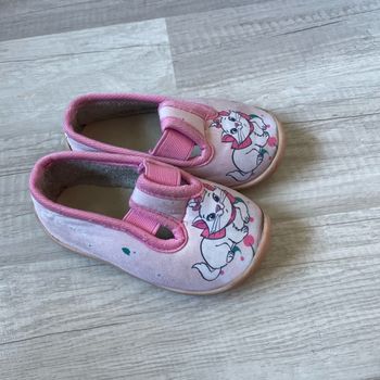Chaussures Disney taille 22