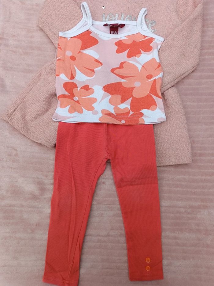 🔸Lot de 3 Vêtements Fille - 24 Mois🔸 - photo numéro 2