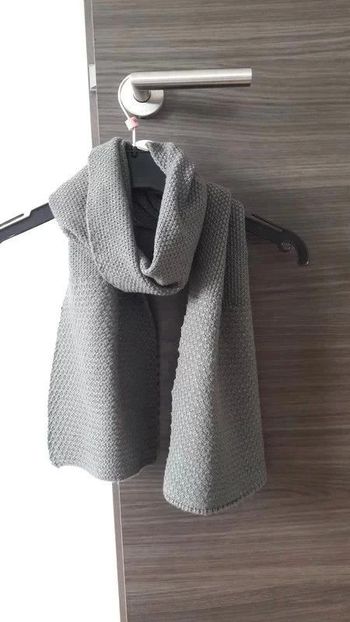 écharpe isotoner grise 140 cm