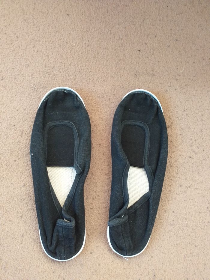 Chaussons de gym 27