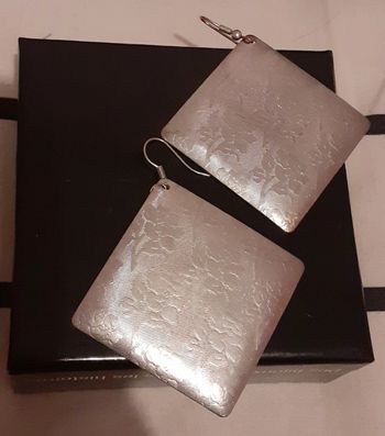 Boucle d'oreille fantaisie