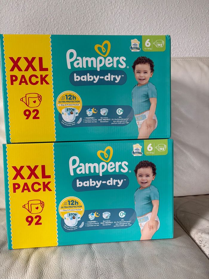Couches Pampers taille 6 Baby Dry