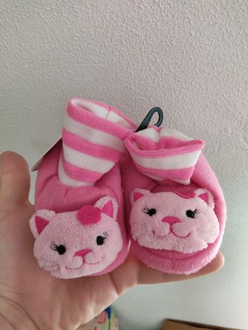 Chaussons bébé neufs 0-12 mois