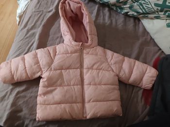 Petit manteau rose 9 mois