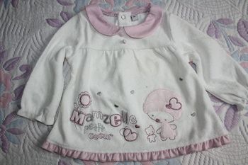 Robe blanche à motif en éponge en 9 mois