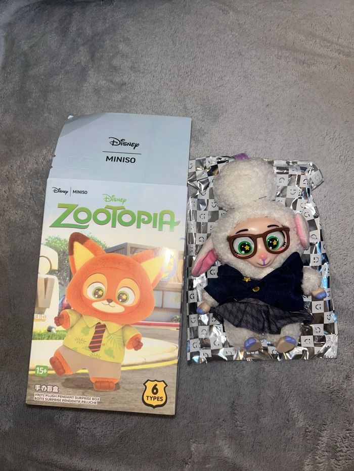 Peluche porte-clefs style labubu zootopia Disney - photo numéro 1
