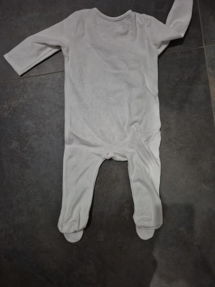 Lot pyjamas 9 mois - photo numéro 6