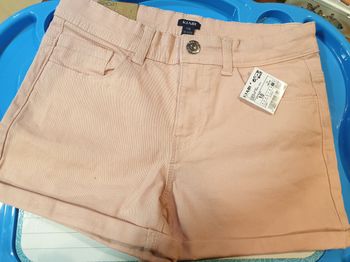 Short neuf avec étiquette 🏷 10 ans 