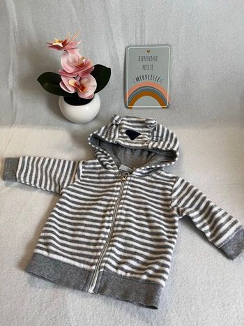 Gilet à capuche