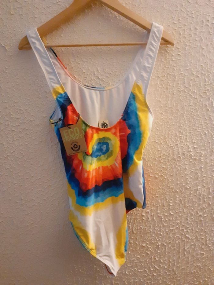 Maillot de bain 🩱 Taille M - photo numéro 2