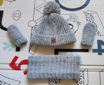 Ensemble Bonnet Écharpe Mouffle sans pouce taille 47 Kiabi